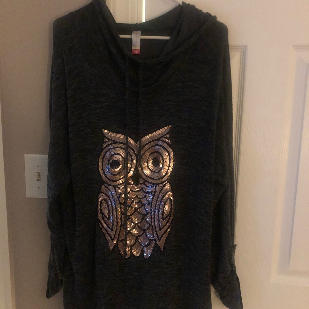 Owl sweater with hood